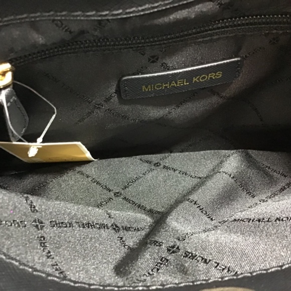 MICHAEL KORS LYNN MK Signature LG EW Satchel Bag Black 38S1CNKS7L See Condition - Picture 10 of 12